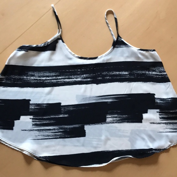 Crop top float tank top black and white large - Picture 2 of 2